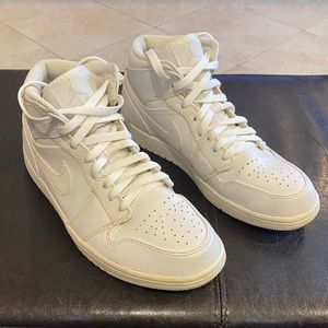 SOLD | Jordan 1 “Pure Platinum” Triple White